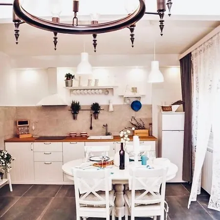 Eco-friendly Estate I 4* Примоштен