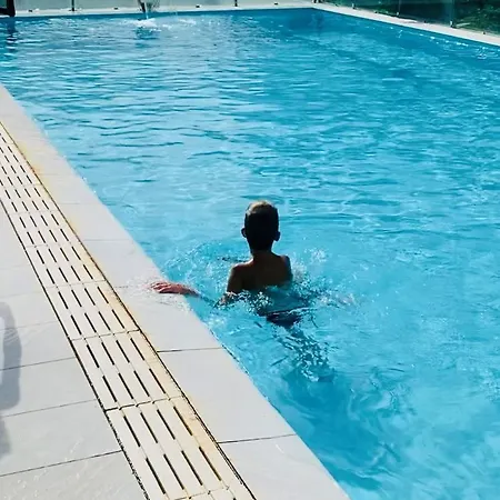 Eco-friendly Estate I Примоштен